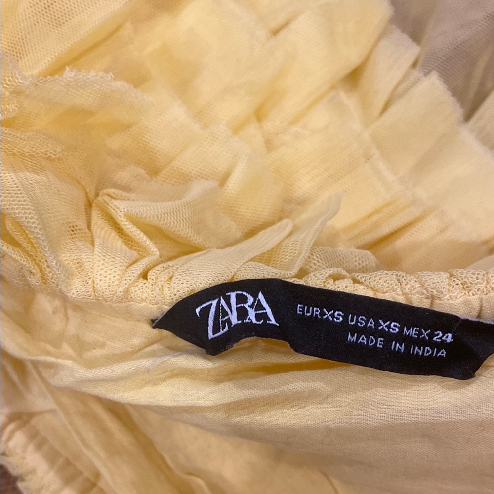 Yellow Ruffled Crop Top - Picture 4 of 6